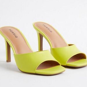 New TORRID stiletto heel wide width 8.5WW shoes slides mule bright